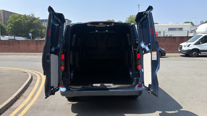 Ford Transit Custom 280 L1 Diesel Fwd 2.0 EcoBlue 136ps H1 Van Limited Auto - Image 3